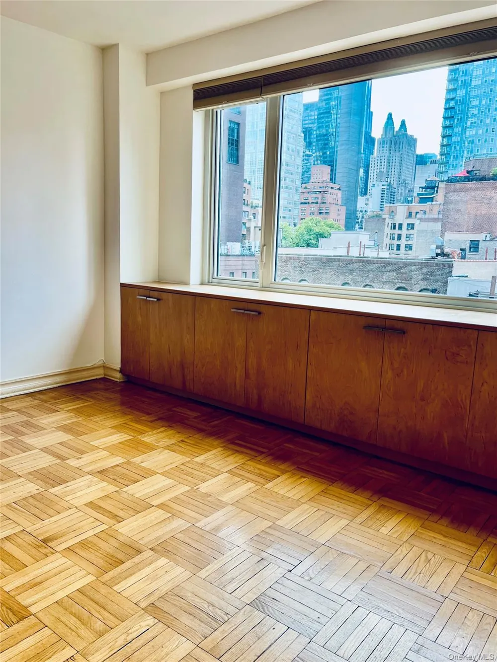 411 E 53rd Street #8L New York (Manhattan), NY 10022