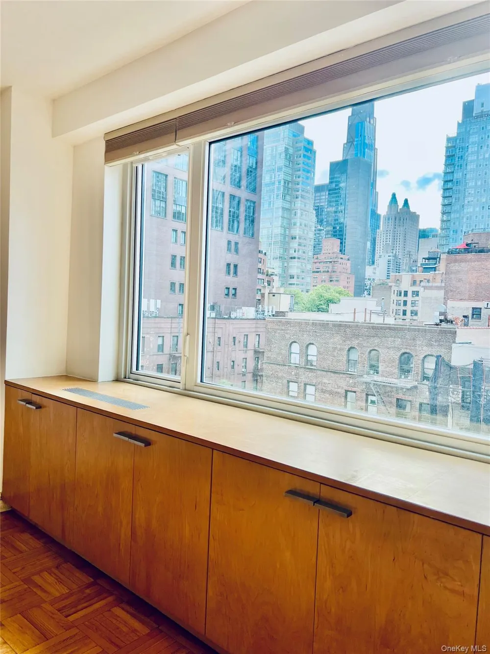 411 E 53rd Street #8L New York (Manhattan), NY 10022