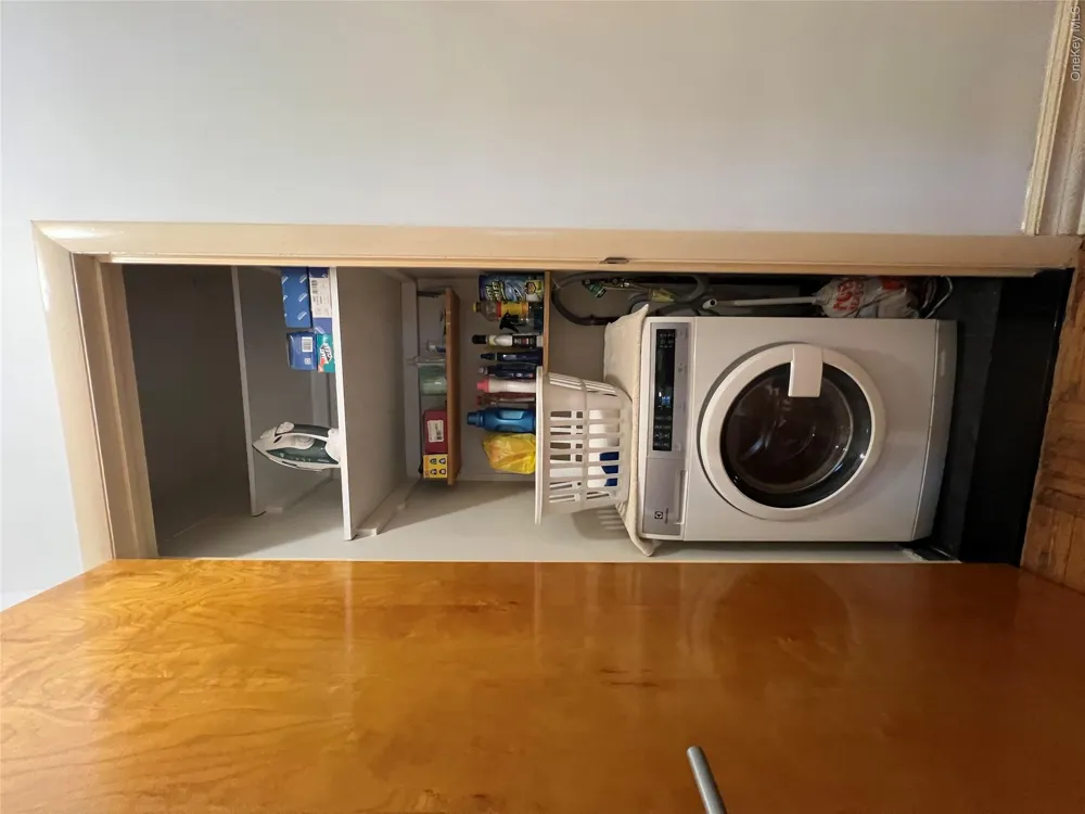 411 E 53rd Street #8L New York (Manhattan), NY 10022