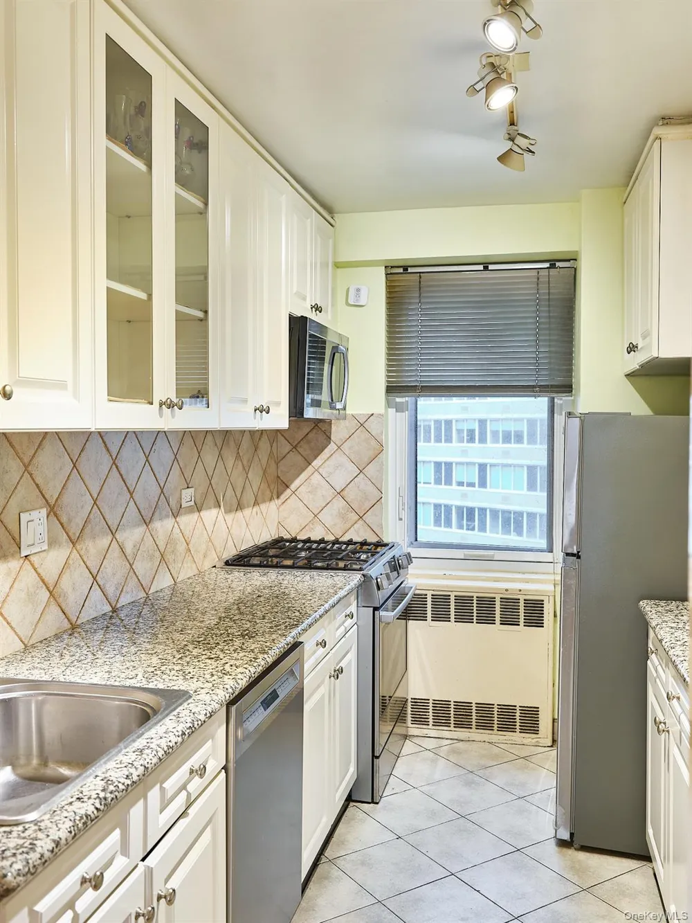411 E 53rd Street #8L New York (Manhattan), NY 10022
