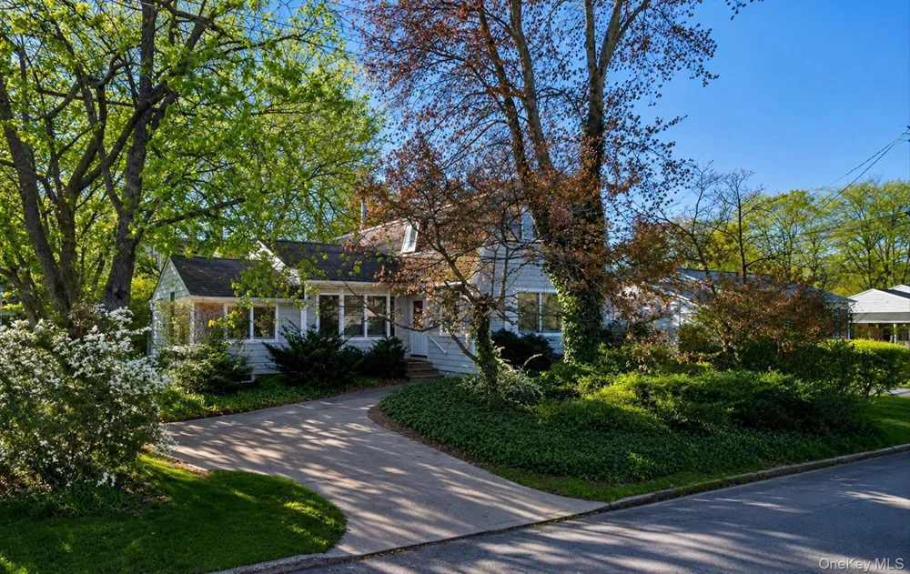 12 W Haven Drive East Northport, NY 11731