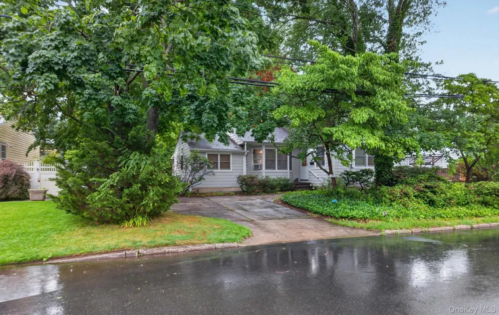 12 W Haven Drive East Northport, NY 11731