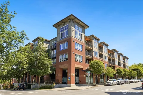 1880 25th Avenue NE #305