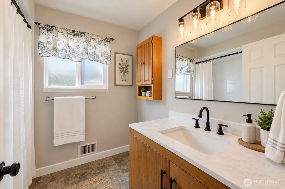 1821 Bennett Street Tacoma, WA 98406