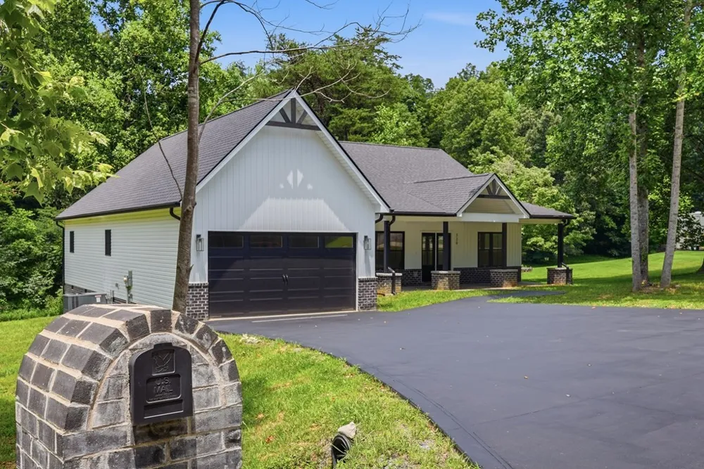 320 Christie Cir Cookeville, TN 38501