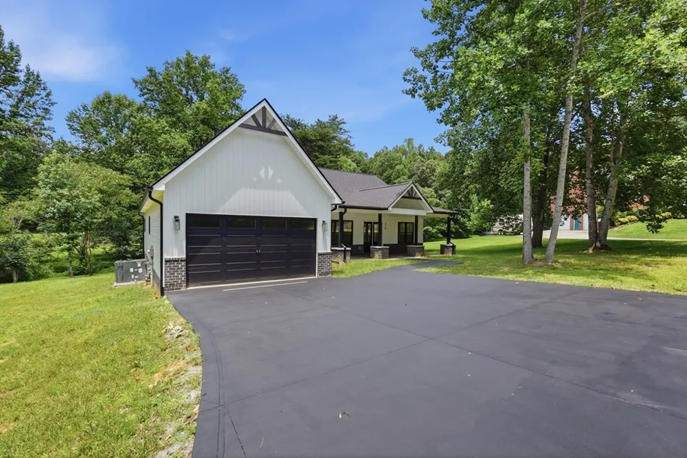 320 Christie Cir Cookeville, TN 38501