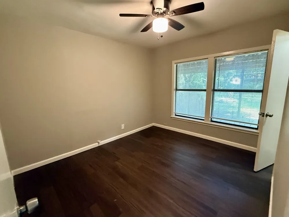 215 W Tennie Street Gainesville, TX 76240