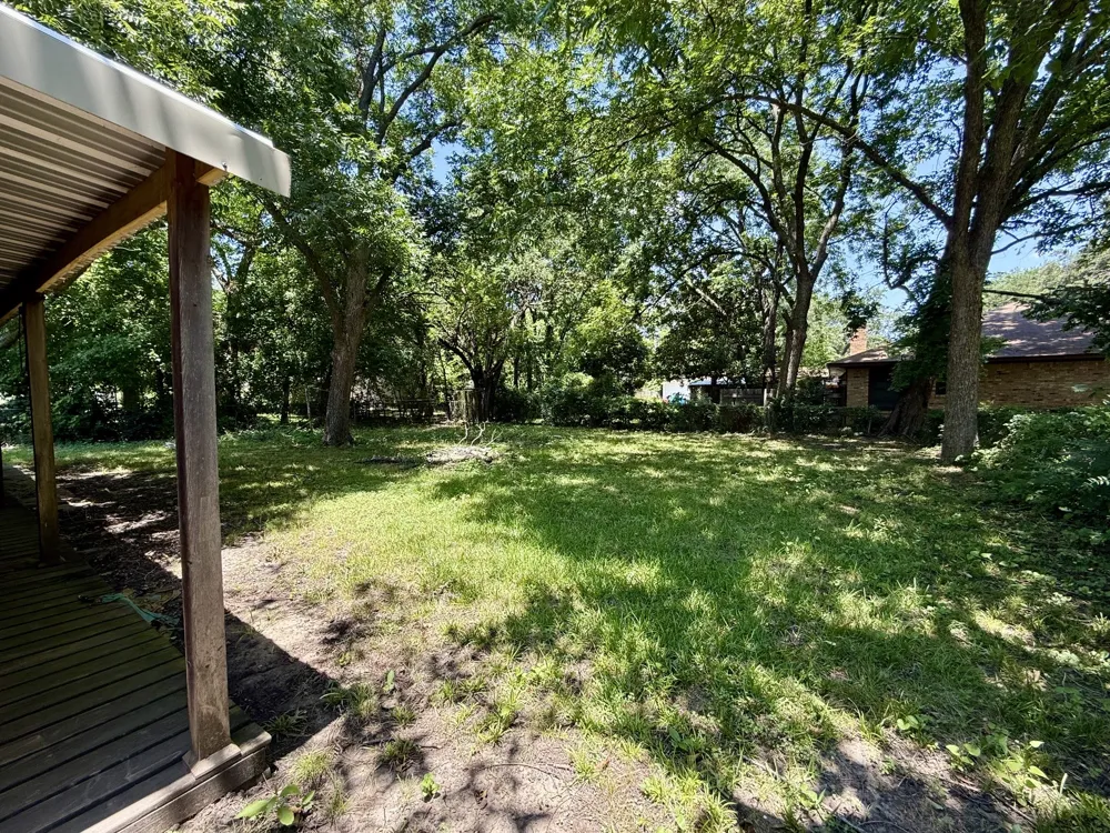215 W Tennie Street Gainesville, TX 76240