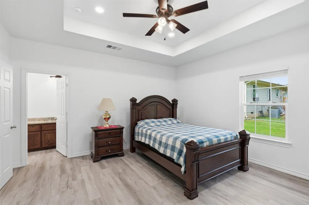 1201 E 8th St Mt Pleasant, TX 75455