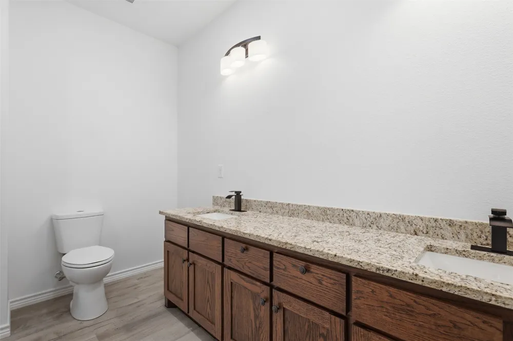 1201 E 8th St Mt Pleasant, TX 75455