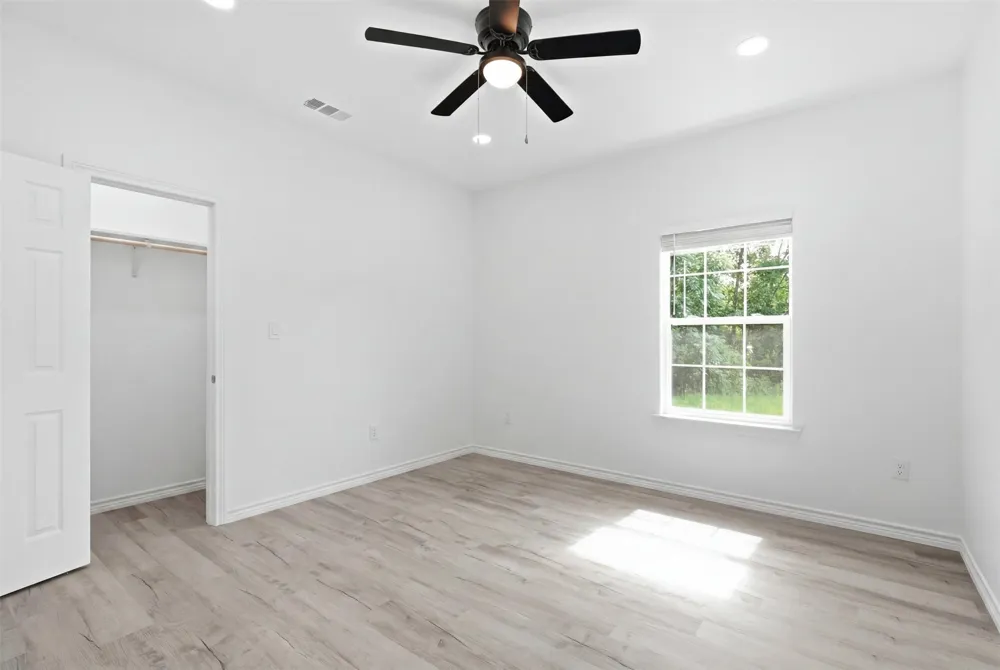 1201 E 8th St Mt Pleasant, TX 75455