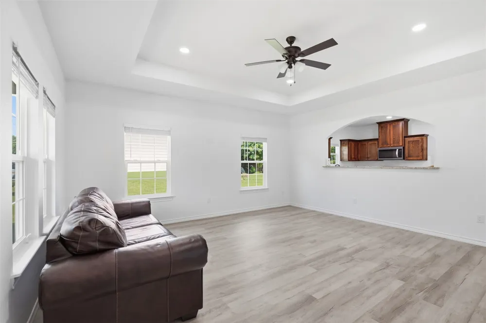 1201 E 8th St Mt Pleasant, TX 75455