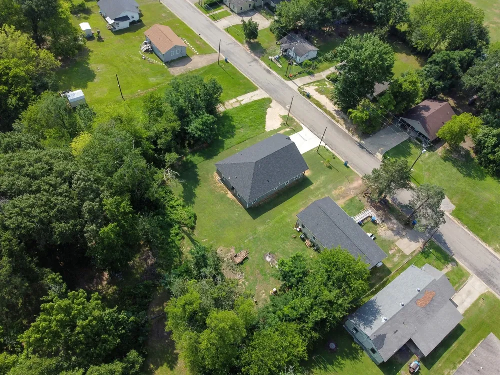 1201 E 8th St Mt Pleasant, TX 75455