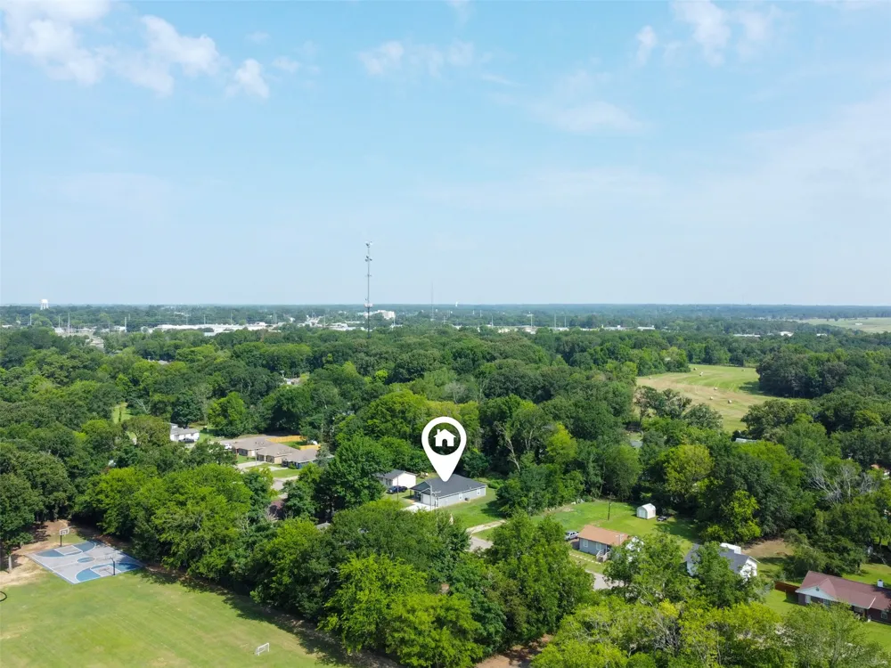 1201 E 8th St Mt Pleasant, TX 75455