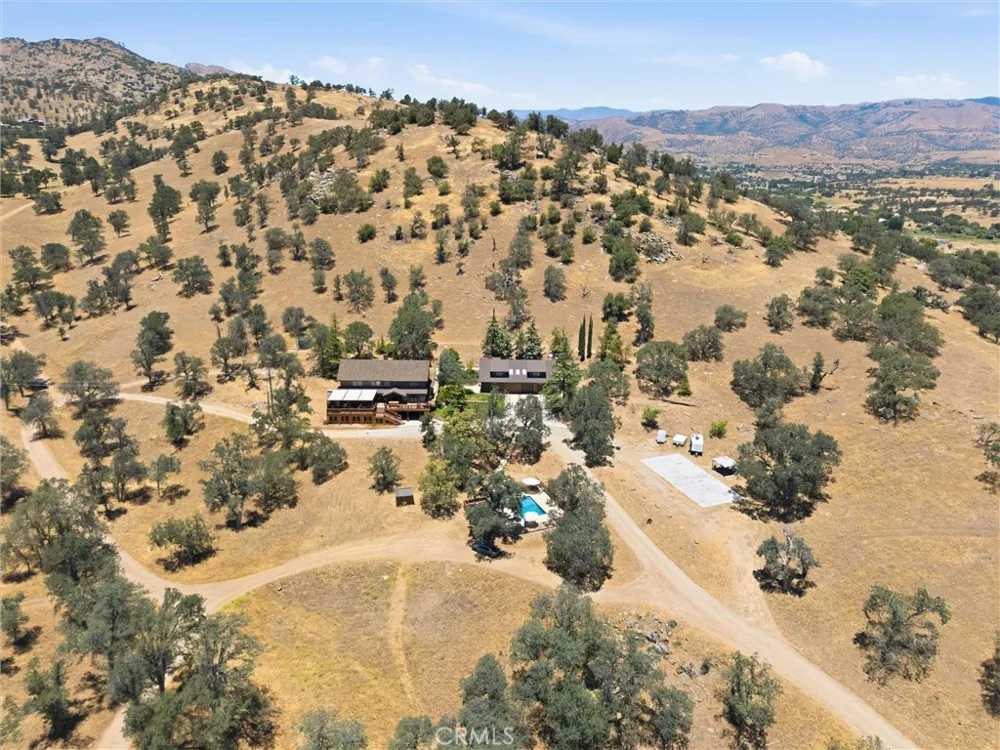 20205 Old Town Road Tehachapi, CA 93561
