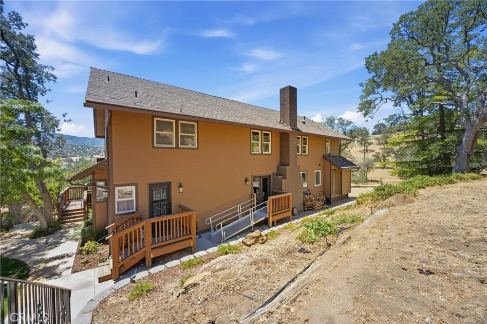 20205 Old Town Road Tehachapi, CA 93561