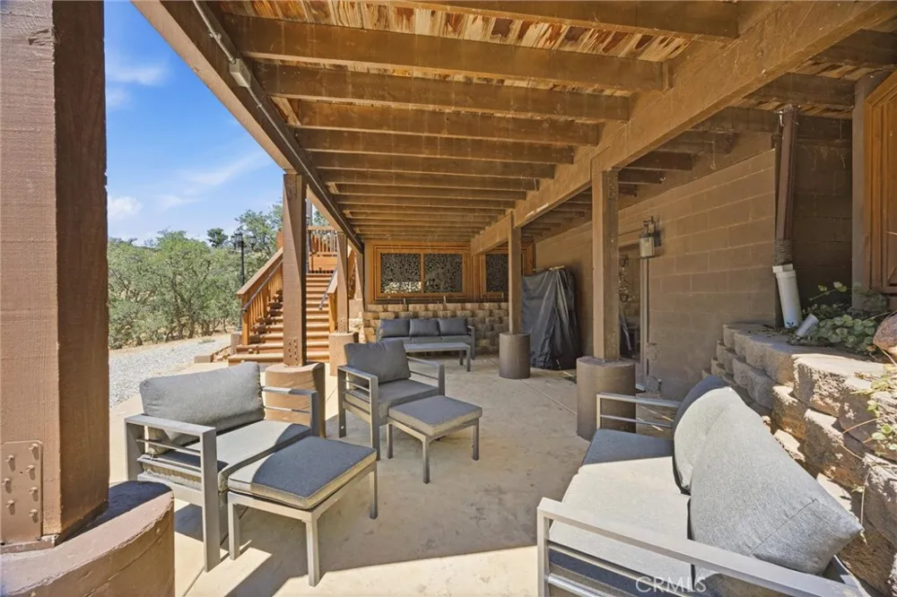 20205 Old Town Road Tehachapi, CA 93561