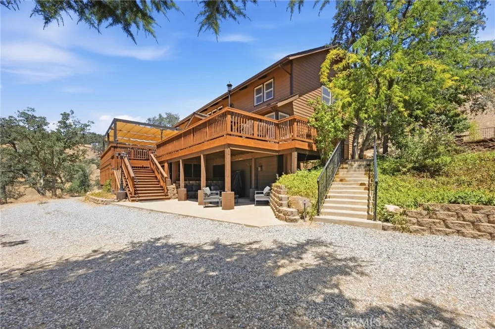 20205 Old Town Road Tehachapi, CA 93561