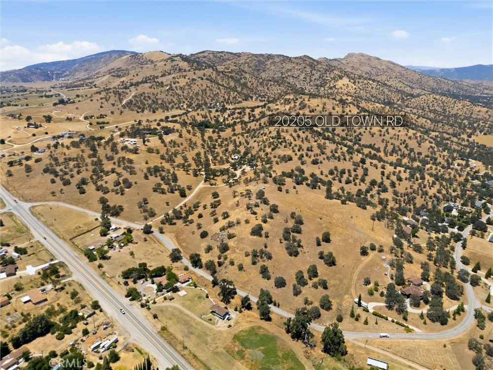20205 Old Town Road Tehachapi, CA 93561