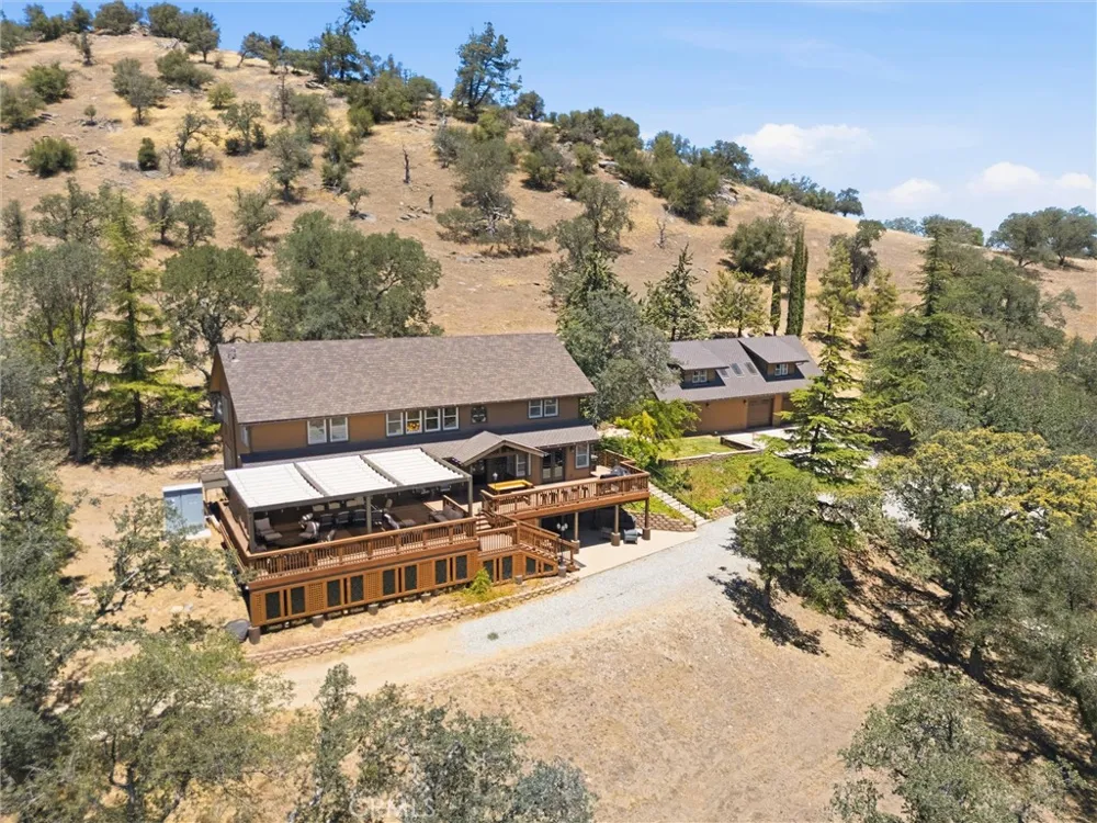 20205 Old Town Road Tehachapi, CA 93561