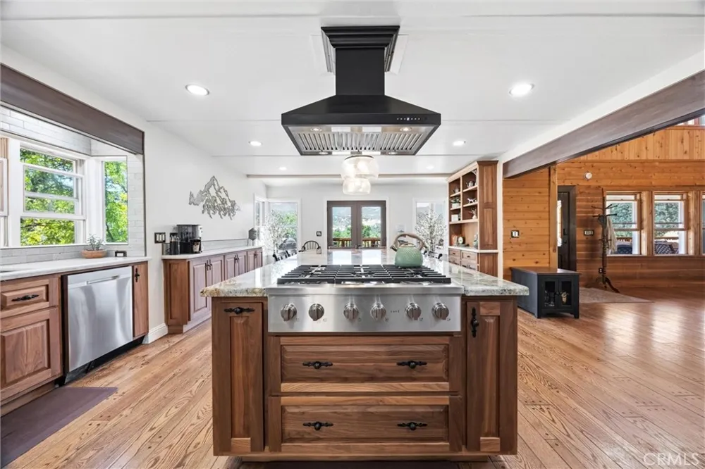 20205 Old Town Road Tehachapi, CA 93561
