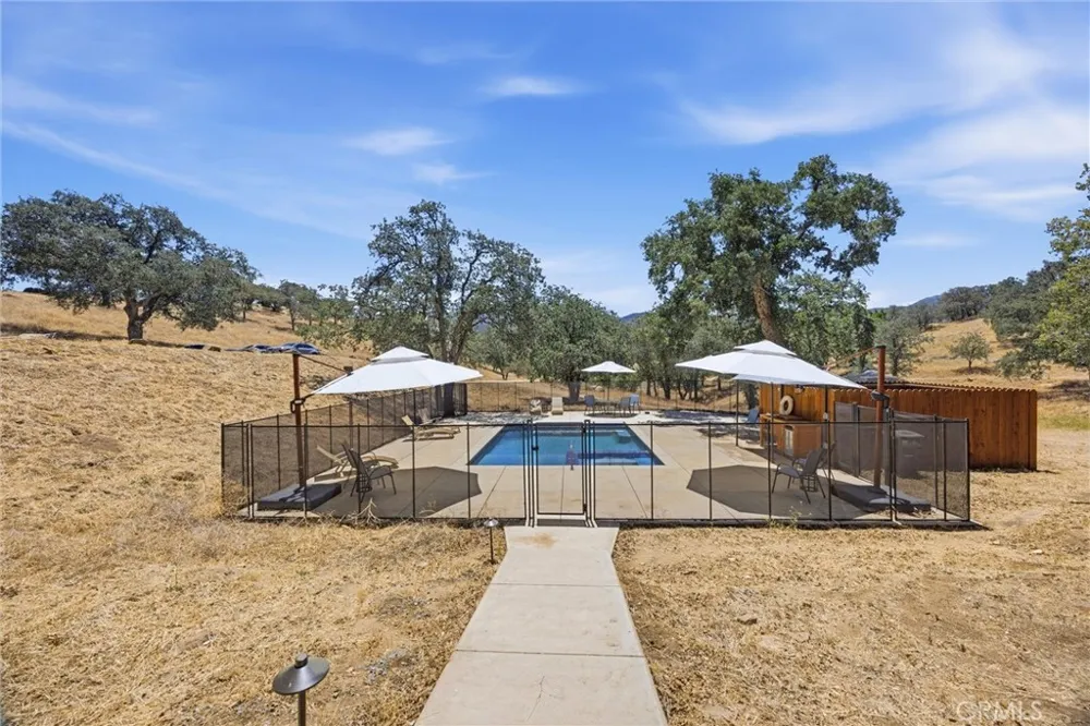 20205 Old Town Road Tehachapi, CA 93561