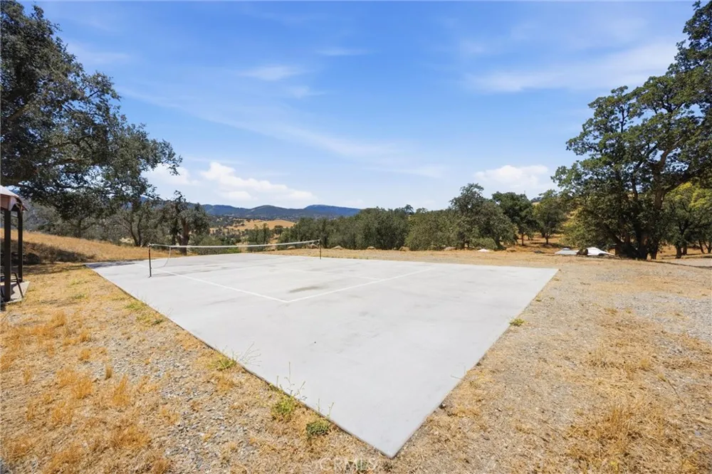 20205 Old Town Road Tehachapi, CA 93561