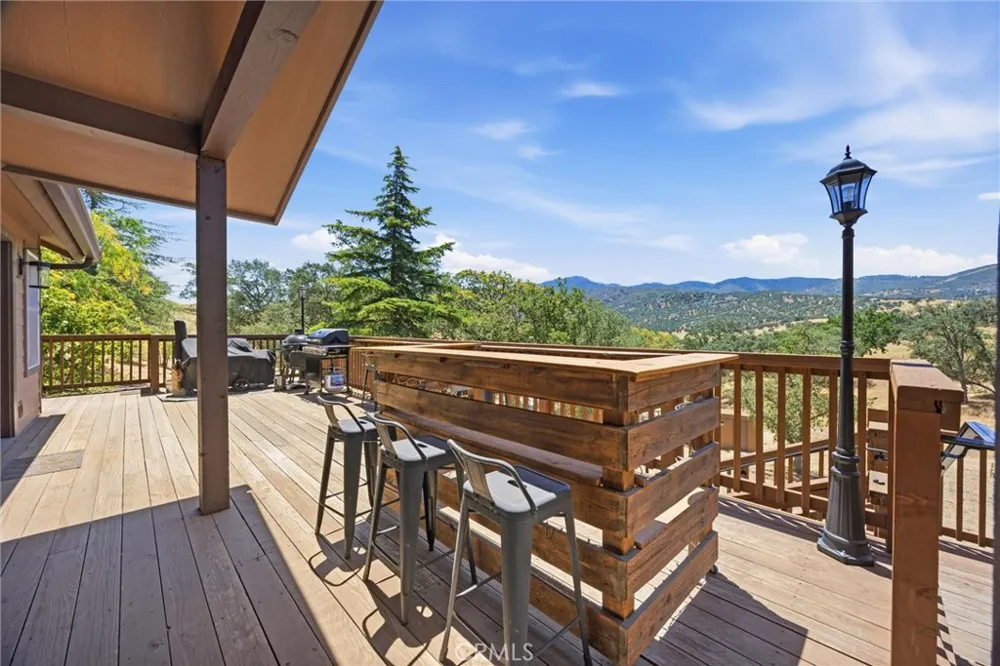 20205 Old Town Road Tehachapi, CA 93561