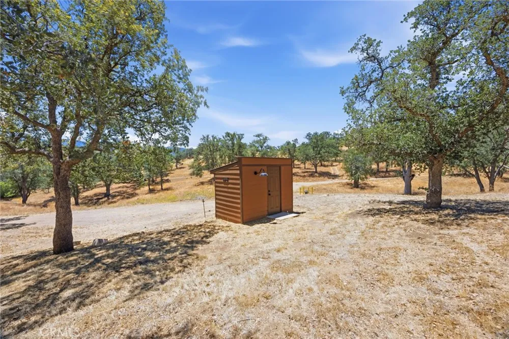 20205 Old Town Road Tehachapi, CA 93561