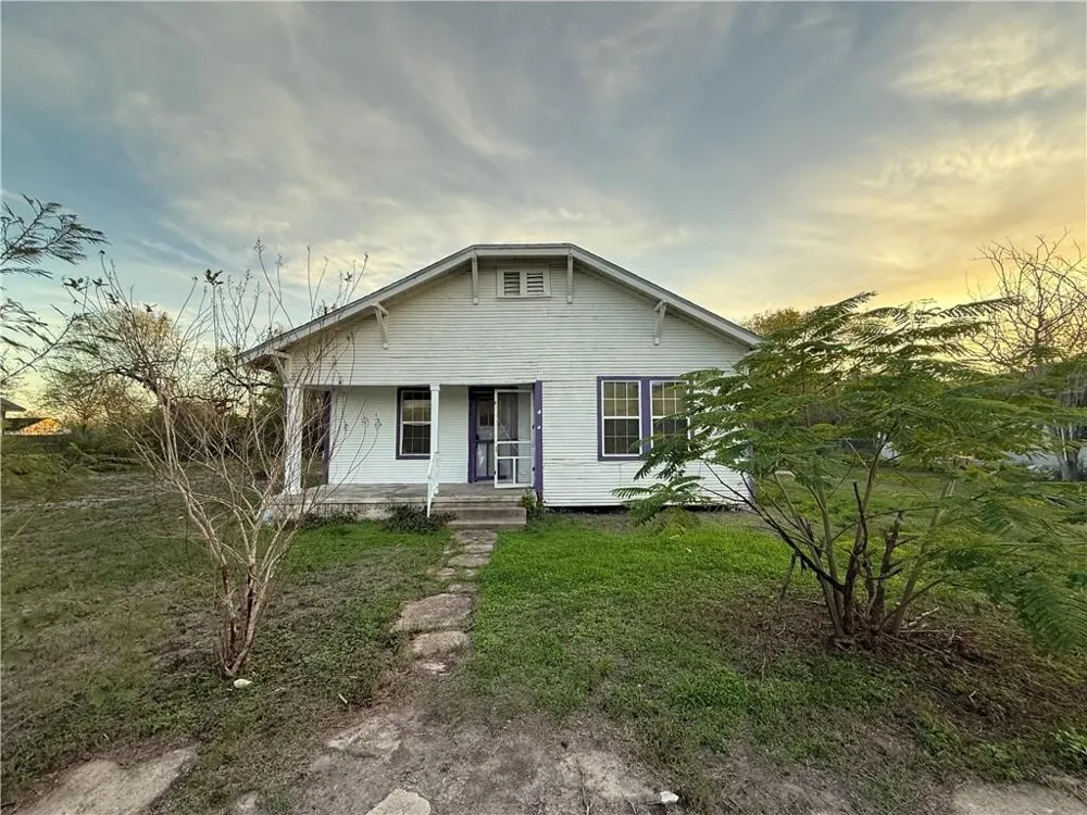519 W Mesquite Avenue Kingsville, TX 78363