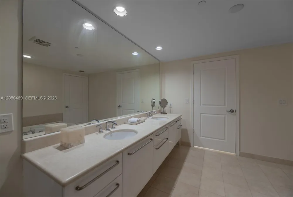 3101 S Ocean Dr #404 Hollywood, FL 33019
