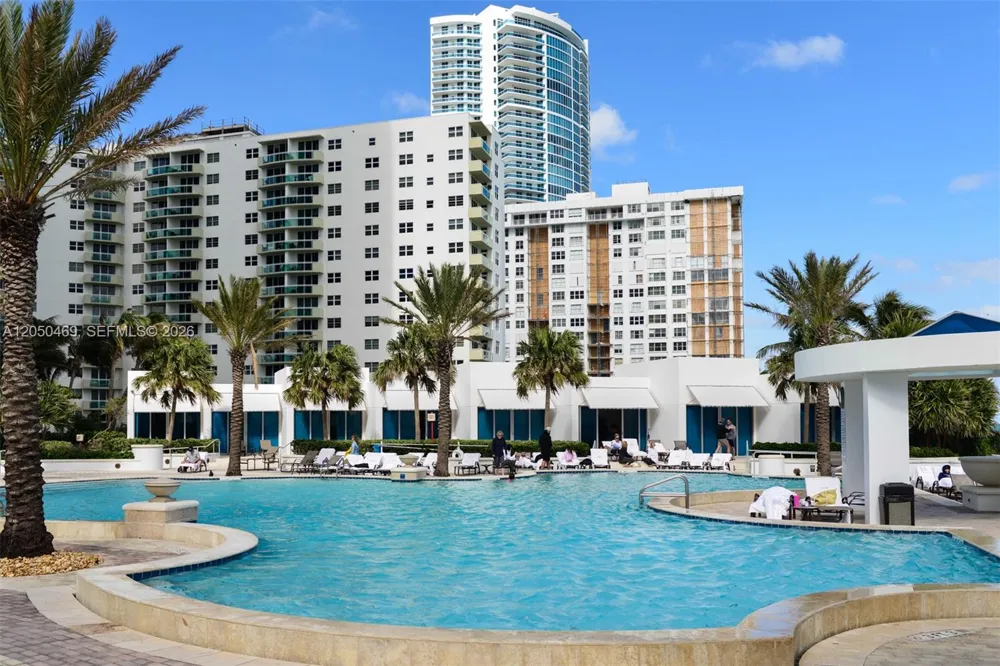3101 S Ocean Dr #404 Hollywood, FL 33019