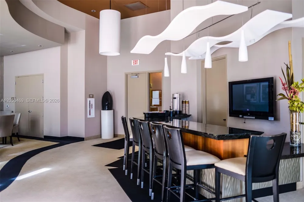 3101 S Ocean Dr #404 Hollywood, FL 33019