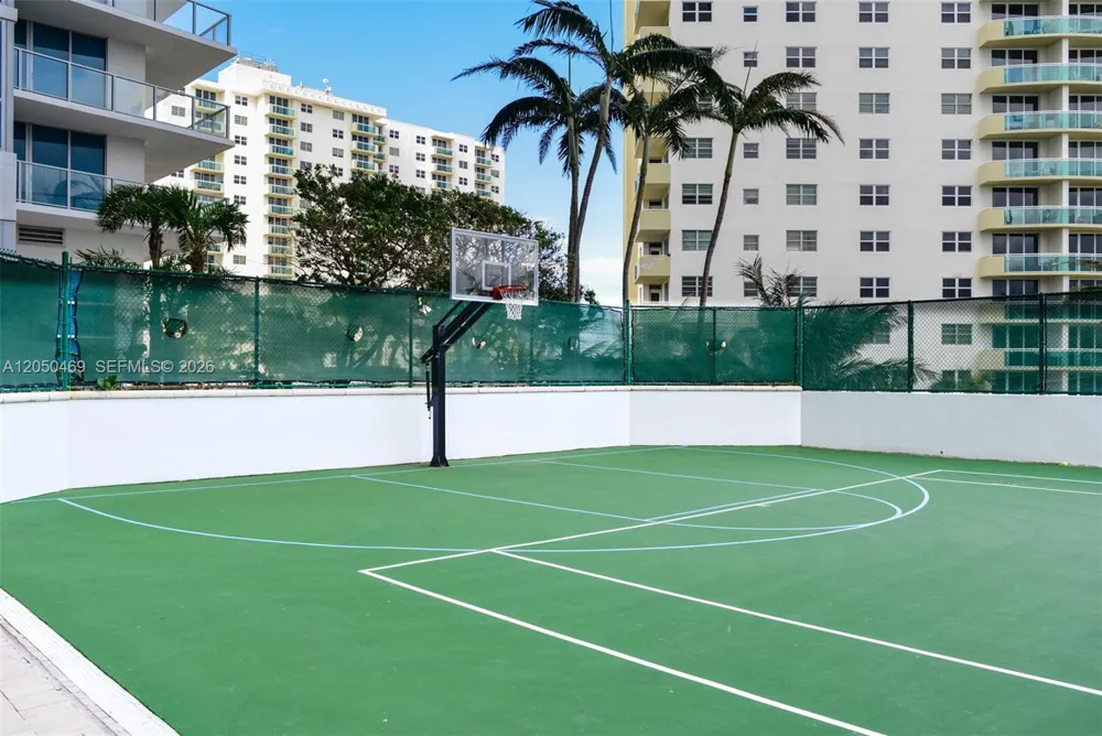 3101 S Ocean Dr #404 Hollywood, FL 33019