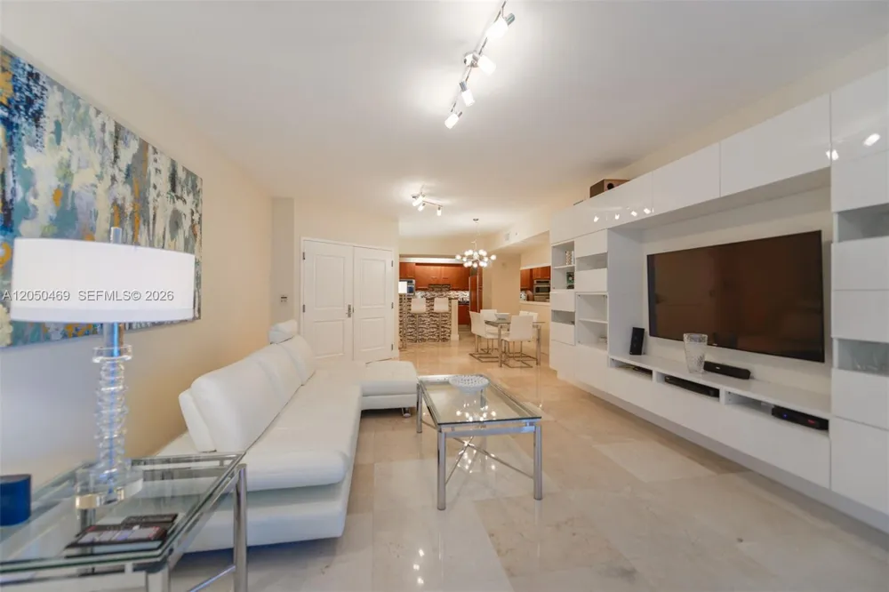 3101 S Ocean Dr #404 Hollywood, FL 33019