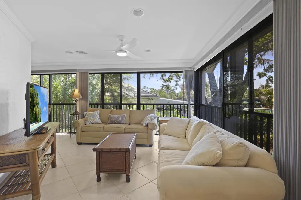 5172 SE Club Way #207 Stuart, FL 34997