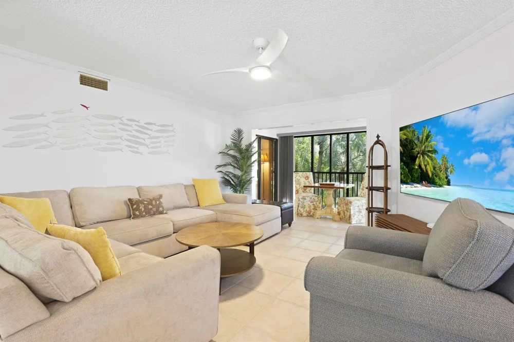 5172 SE Club Way #207 Stuart, FL 34997