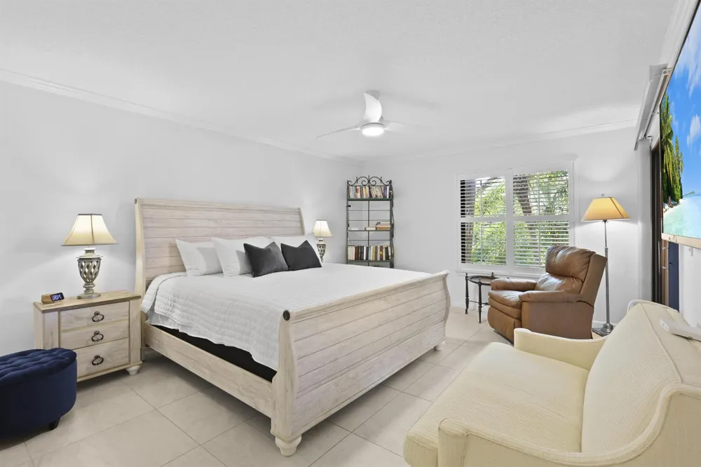 5172 SE Club Way #207 Stuart, FL 34997