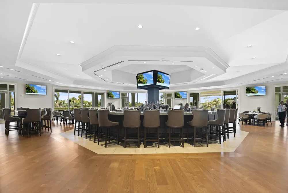 5172 SE Club Way #207 Stuart, FL 34997