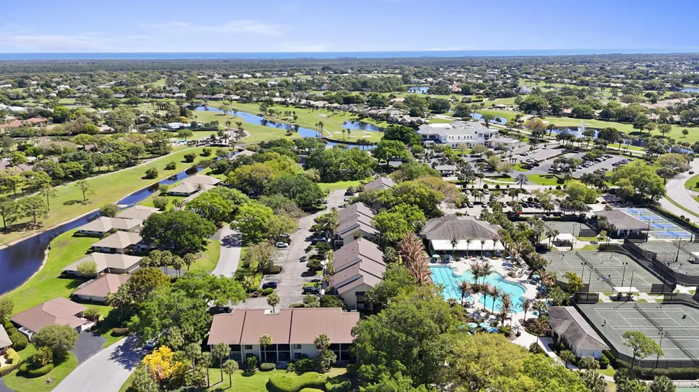 5172 SE Club Way #207 Stuart, FL 34997