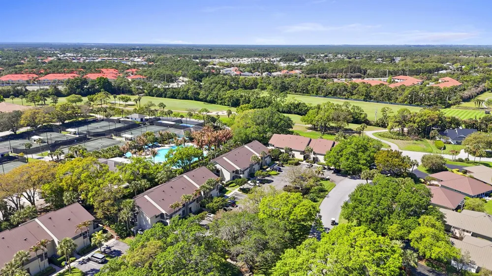 5172 SE Club Way #207 Stuart, FL 34997