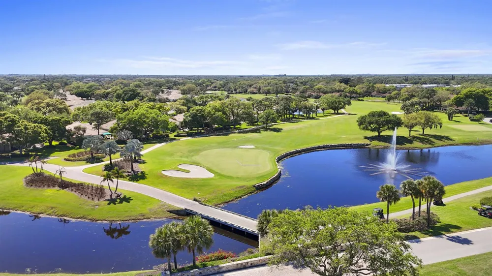 5172 SE Club Way #207 Stuart, FL 34997