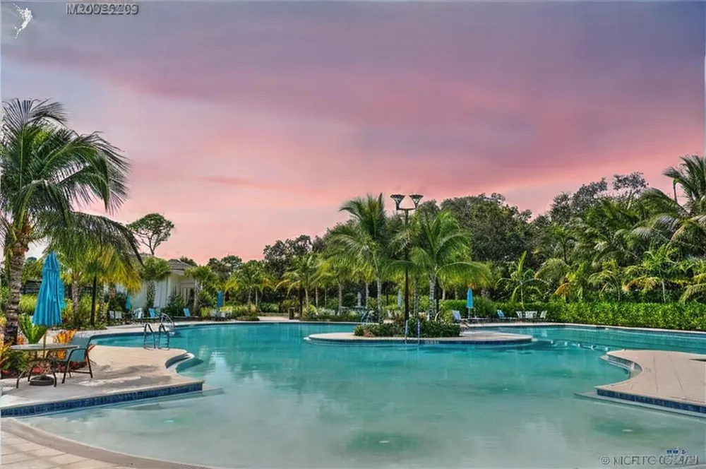 5172 SE Club Way #207 Stuart, FL 34997