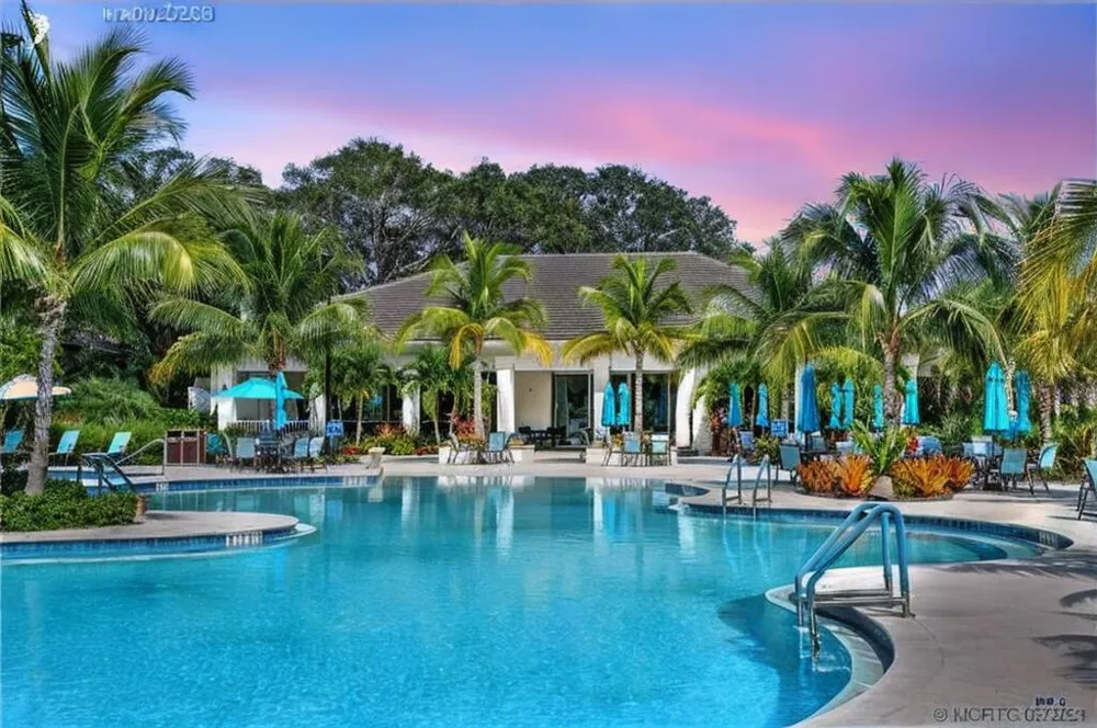 5172 SE Club Way #207 Stuart, FL 34997