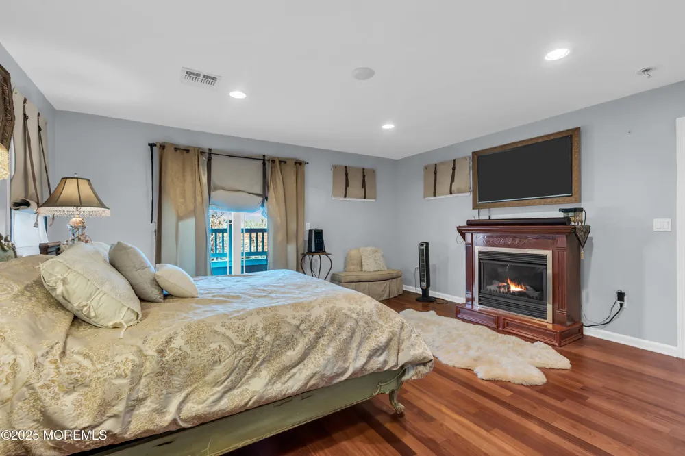 97 Navesink Avenue Highlands, NJ 07732