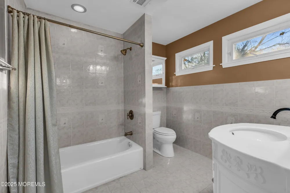 97 Navesink Avenue Highlands, NJ 07732