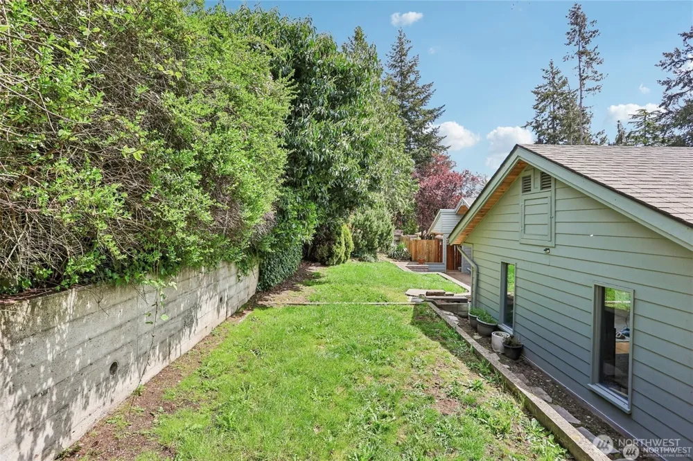 12456 SE 27th Street Bellevue, WA 98005