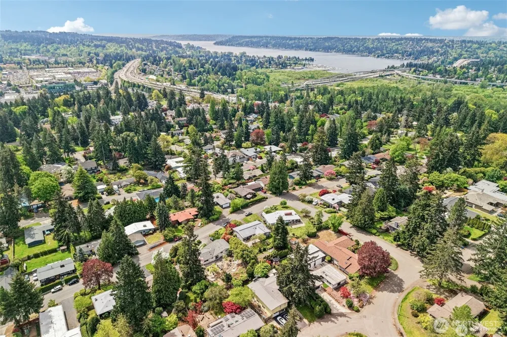 12456 SE 27th Street Bellevue, WA 98005