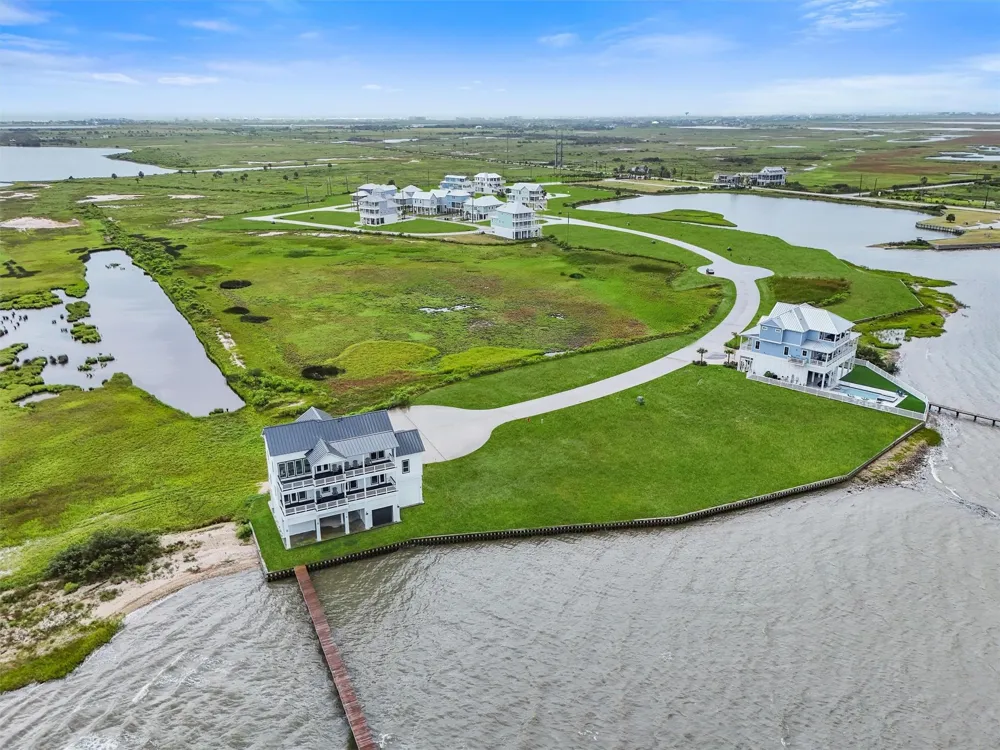 1633 Osprey Court Galveston, TX 77554