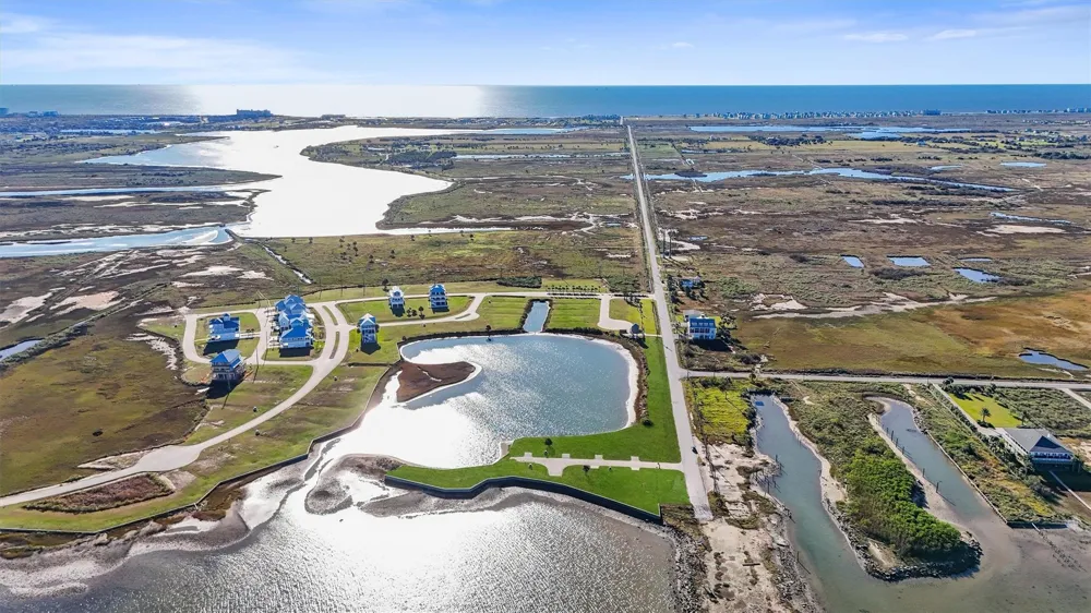 1633 Osprey Court Galveston, TX 77554